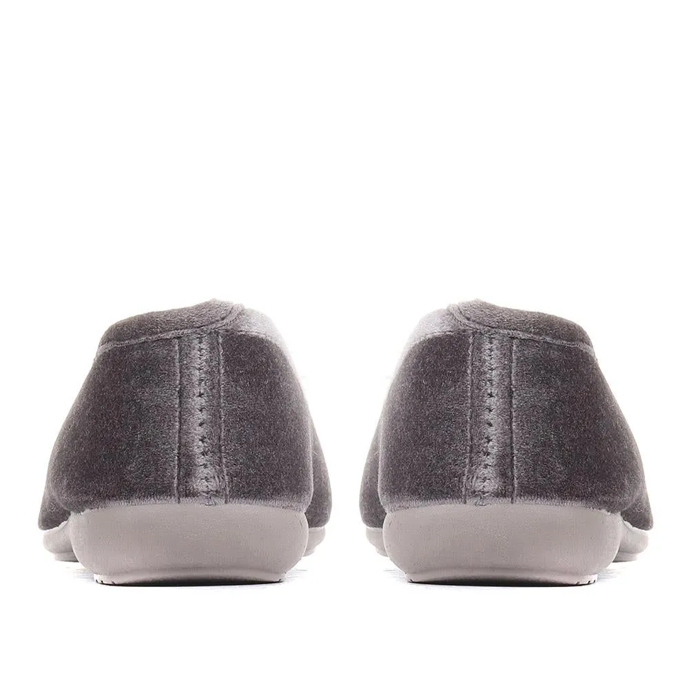 Erika Pom Pom Slippers - ERIKA / 322 776