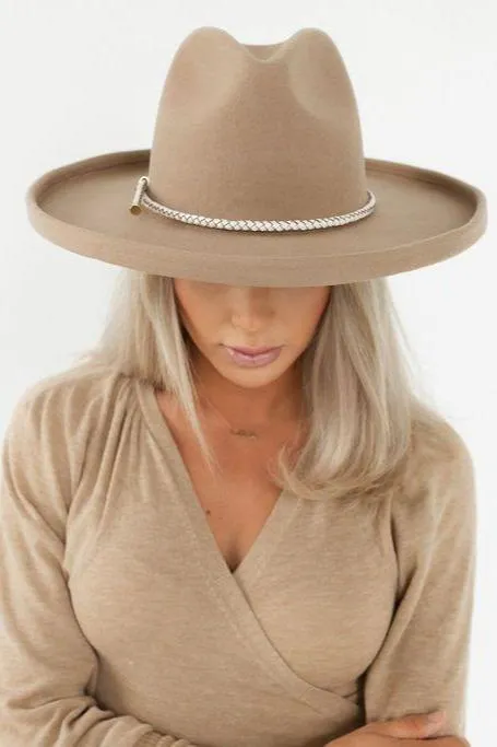 The Cara Loren Pencil Brim Hat - Tan BLEMISHED