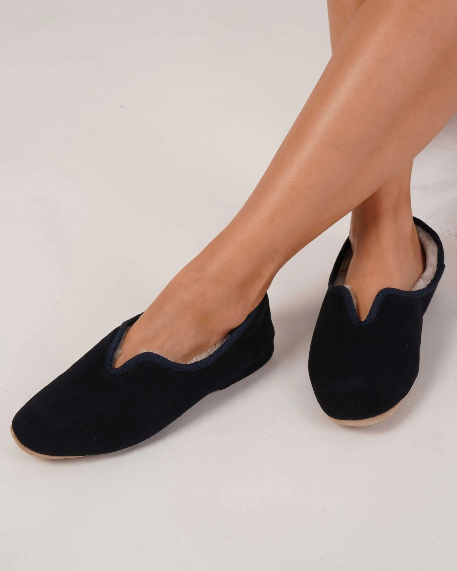 Women's Emily Sheepskin Slippers - Navy